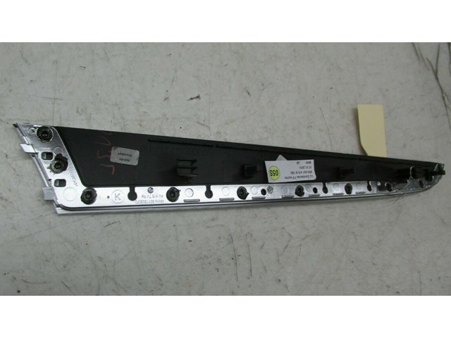 2009-2012 AUDI Q5 8R OEM RIGHT FRONT PASSENGER DOOR PANEL WOOD TRIM    