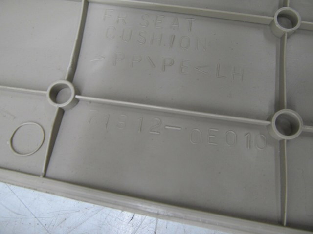 2004-2009 LEXUS RX350 RX330 OEM LEFT RFONT SEAT LOWER TRIM COVER PANEL SET