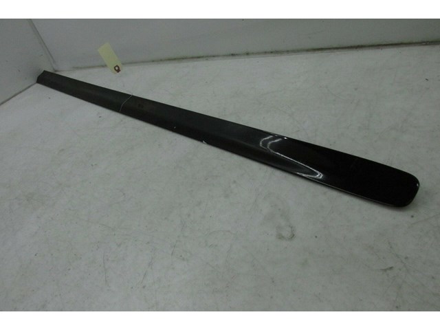 2006-2013 VOLVO C70 T5 OEM RIGHT FRONT PASSENGER SIDE DOOR TRIM