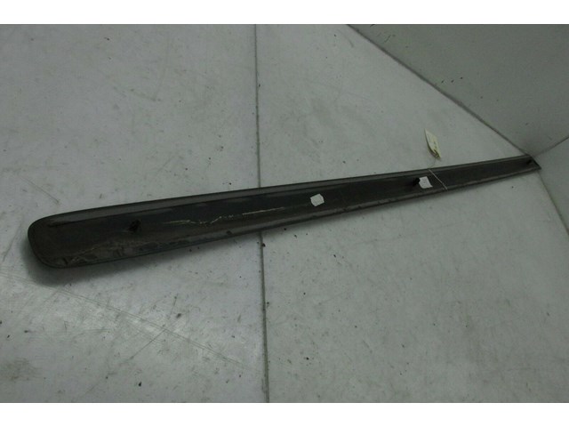 2006-2013 VOLVO C70 T5 OEM RIGHT FRONT PASSENGER SIDE DOOR TRIM