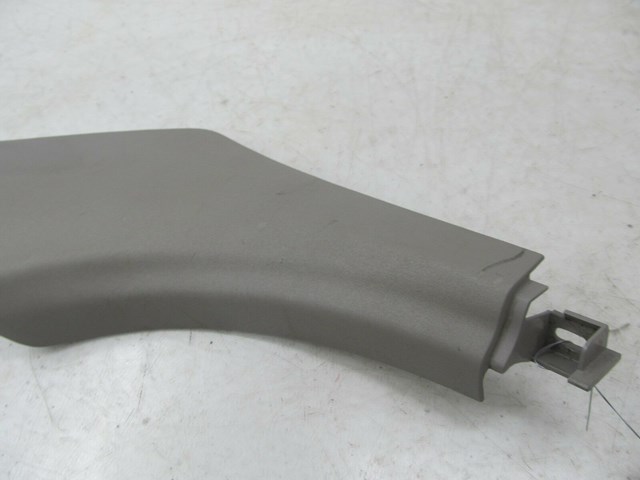 2006-2013 VOLVO C70 T5 OEM RIGHT REAR LOWER TRIM KICK PLATE PANEL COVER 9466637