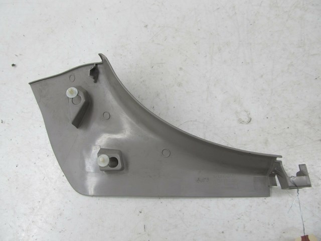 2006-2013 VOLVO C70 T5 OEM RIGHT REAR LOWER TRIM KICK PLATE PANEL COVER 9466637