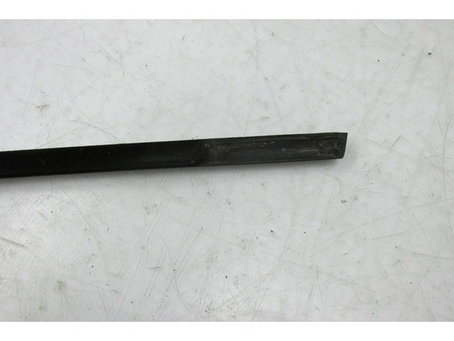 2004-2011 SAAB 9-3 OEM RIGHT REAR PASSENGER SIDE WINDOW TRIM