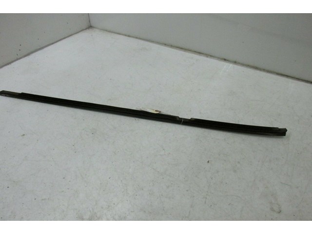 2004-2011 SAAB 9-3 OEM RIGHT REAR PASSENGER SIDE WINDOW TRIM