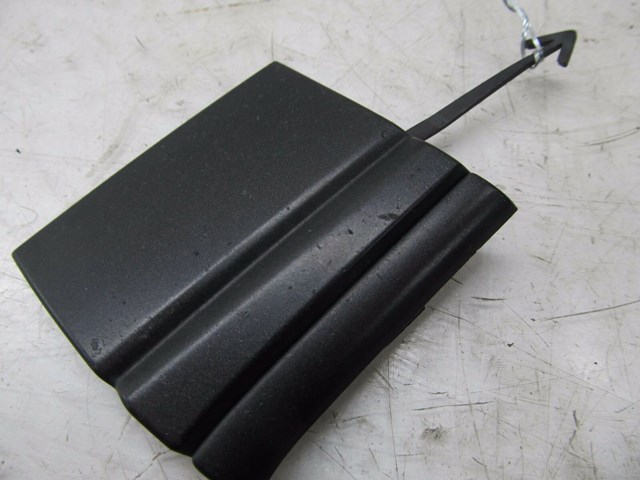 2004-2007 VOLKSWAGEN TOUAREG OEM LEFT FRONT DRIVER SIDE TOW HOOK COVER TRIM 