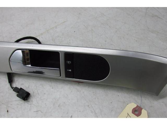 2004-2007 VOLKSWAGEN TOUAREG OEM LEFT FRONT DOOR INNER MOLDING TRIM/HANDLE 