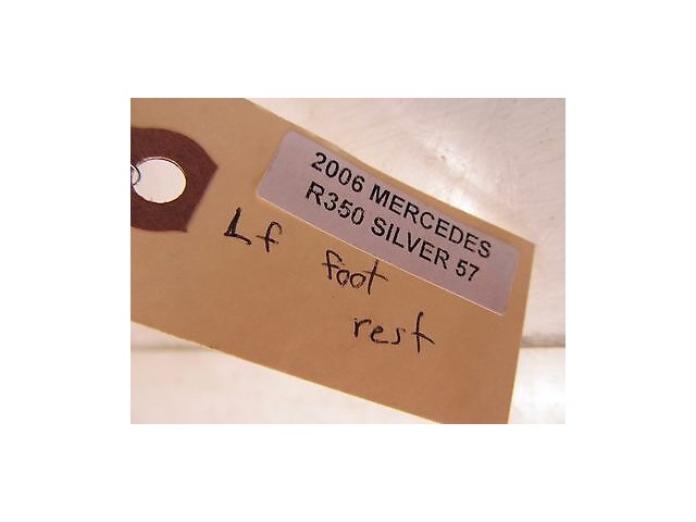 2006-2009 MERCEDES R350 W251 OEM STEERING WHEEL BOOT TRIM