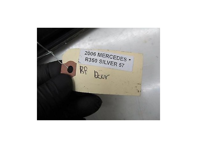 2006-2009 MERCEDES R350 W251 OEM RIGHT FRONT EXTERIOR DOOR WINDOW TRIM MOULDING