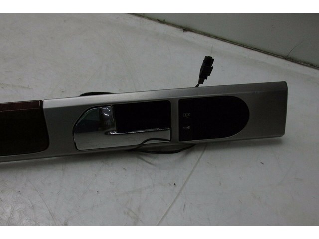 2004-2007 VOLKSWAGEN TOUAREG OEM LEFT REAR DOOR INNER MOLDING TRIM WITH HANDLE 