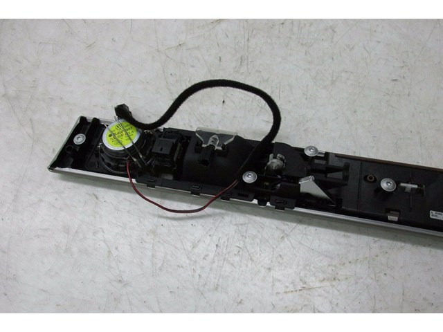 2004-2007 VOLKSWAGEN TOUAREG OEM LEFT REAR DOOR INNER MOLDING TRIM WITH HANDLE 