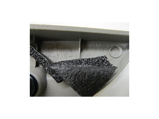 2007-2009 NISSAN QUEST OEM RIGHT FRONT PASSENGER SIDE DOOR CORNER MOLDING TRIM