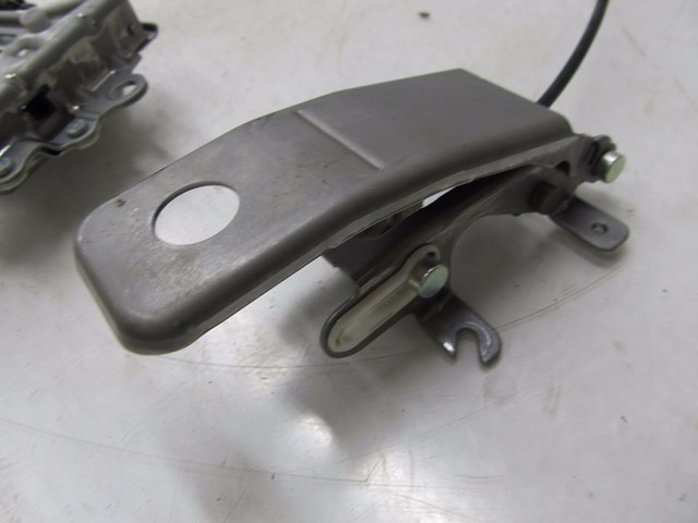 2005-2012 TOYOTA TACOMA OEM RIGHT FRONT UPPER SEAT LUMBAR CONTROL MECHANISM