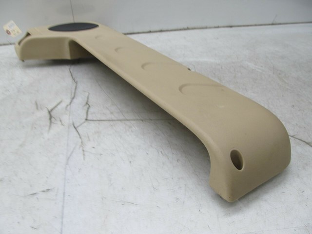 2003-2004 LAND ROVER DISCOVERY OEM LEFT FRONT DOOR LOWER TRIM COVER 