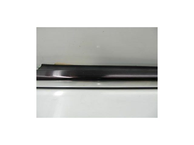 2003-2006 MERCEDES S430 S500 W220 OEM RIGHT FRONT DOOR WINDOW TRIM MOULDING