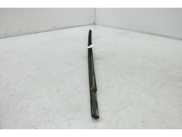 2003-2006 RANGE ROVER HSE OEM RIGHT FRONT EXTERIOR DOOR TRIM