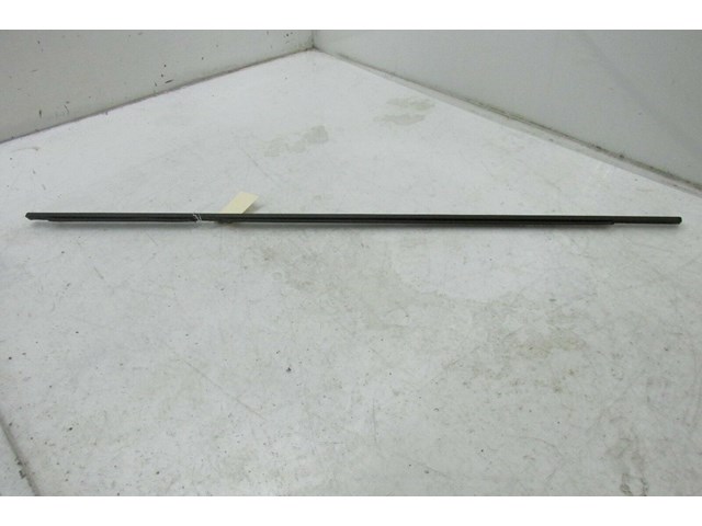 2003-2006 RANGE ROVER HSE OEM LEFT REAR EXTERIOR DOOR TRIM