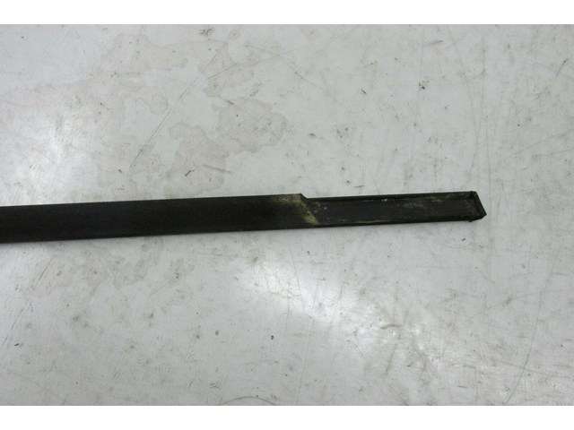 2003-2006 RANGE ROVER HSE OEM LEFT REAR EXTERIOR DOOR TRIM
