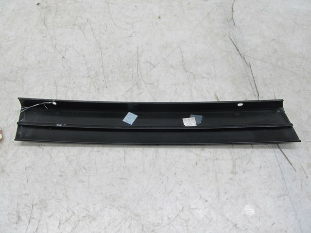 2007-2012 MERCEDES GL450 X164 OEM LEFT REAR WINDOW TRIM MOLDING 