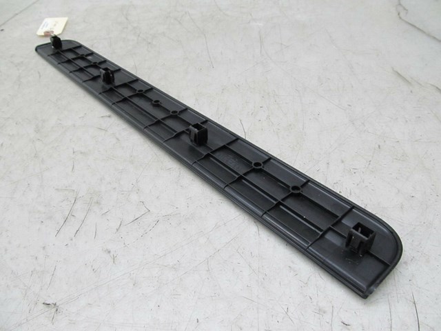2009-2016 INFINITI FX35 QX70 OEM RIGHT FRONT OUTER SILL TRIM 