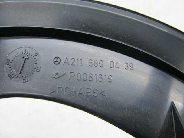 2003-2006 MERCEDES E500 W211 OEM LEFT FRONT SPEEDOMETER CLUSTER TRIM 