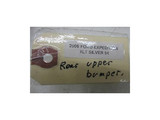 2003-2006 FORD EXPEDITION OEM REAR BACK UPPER TRIM BUMPER COVER