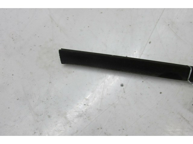 2003-2006 RANGE ROVER HSE OEM LEFT FRONT EXTERIOR DOOR TRIM