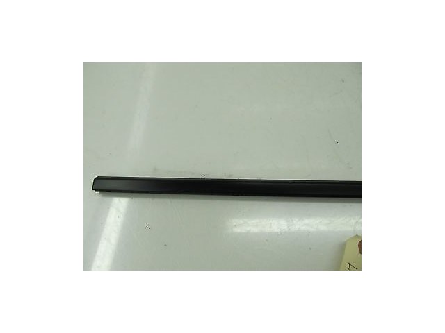 2006-2007 BMW 530XI WAGON E61 OEM LEFT FRONT DOOR LOWER WINDOW TRIM STRIP BLACK