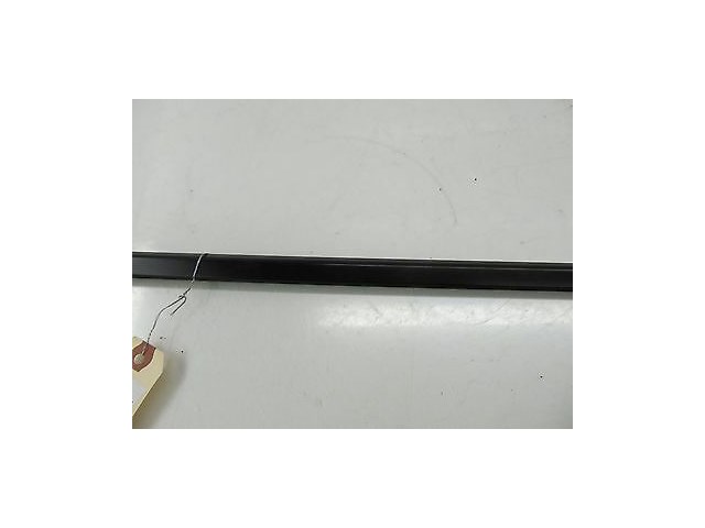 2006-2007 BMW 530XI WAGON E61 OEM LEFT FRONT DOOR LOWER WINDOW TRIM STRIP BLACK