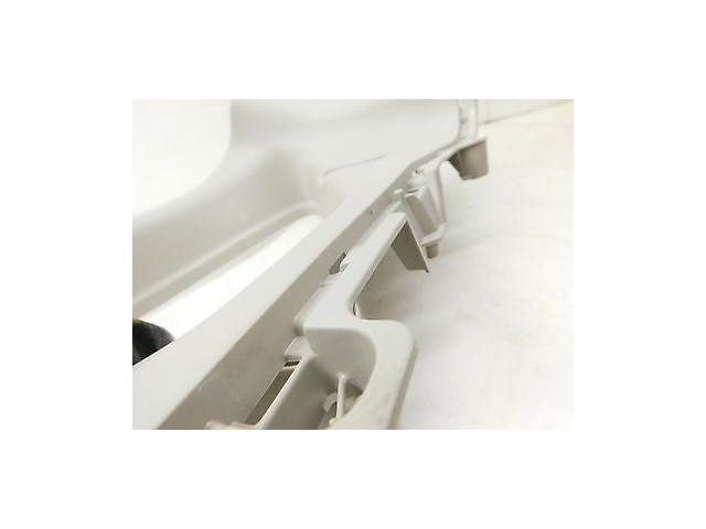 2014-2015 NISSAN VERSA NOTE OEM RIGHT REAR QUARTER WINDOW UPPER TRIM PANEL