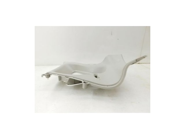 2014-2015 NISSAN VERSA NOTE OEM RIGHT REAR QUARTER WINDOW UPPER TRIM PANEL