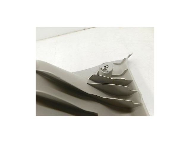 2014-2015 NISSAN VERSA NOTE OEM RIGHT REAR QUARTER WINDOW UPPER TRIM PANEL