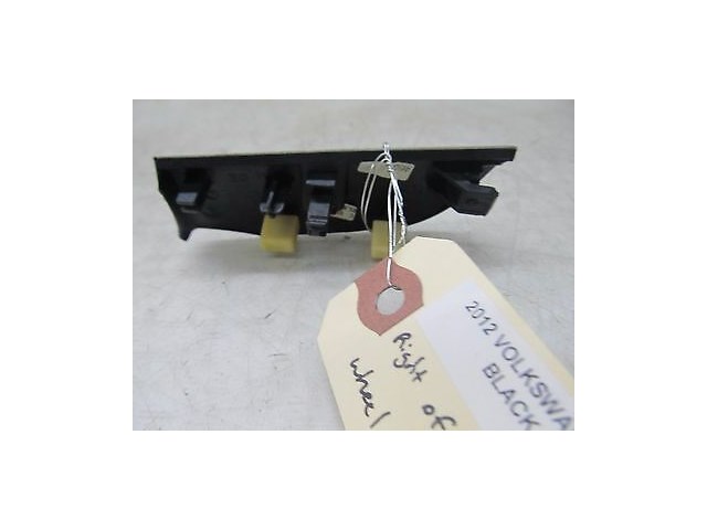 2008-2013 VOLKSWAGEN GTI MK6 OEM RIGHT STEERING WHEEL TRIM 5K1 . 858 . 042