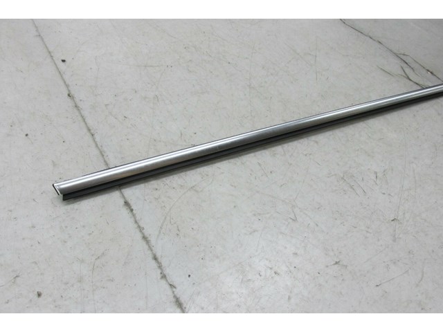  2009-2013 BMW 328i E93 E92 LCI OEM LEFT DRIVER DOOR WINDOW MOLDING TRIM 