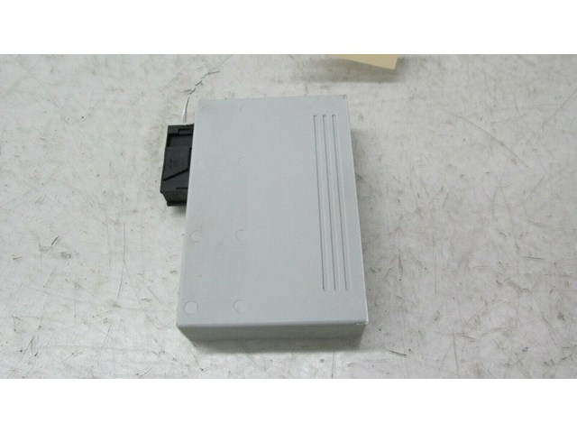  2007-2010 BMW X5 E70 OEM RIGHT REAR TRUNK PASSIVE GO CONTROL UNIT