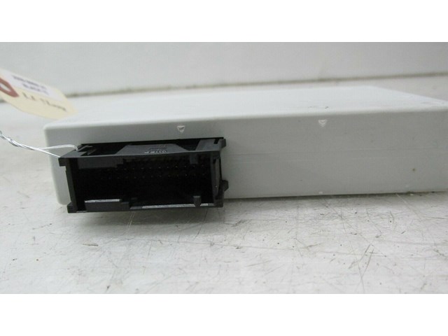  2007-2010 BMW X5 E70 OEM RIGHT REAR TRUNK PASSIVE GO CONTROL UNIT
