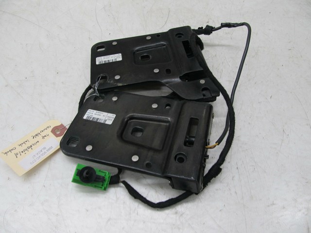 2006-2013 VOLVO C70 T5 OEM REAR CONVERTIBLE TOP WINDSHIELD LOCK LATCH ASSEMBLY 