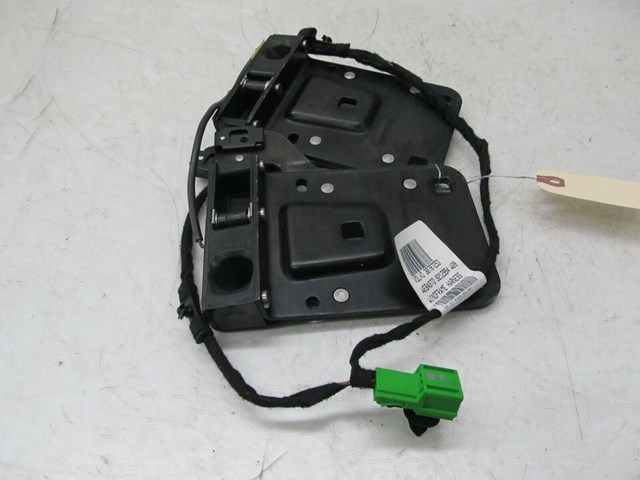 2006-2013 VOLVO C70 T5 OEM REAR CONVERTIBLE TOP WINDSHIELD LOCK LATCH ASSEMBLY 