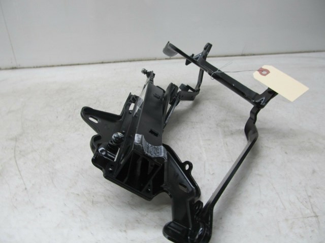 2006-2013 VOLVO C70 T5 OEM CONVERTIBLE RIGHT REAR DECK LID HINGE  LOCK BRACKET 