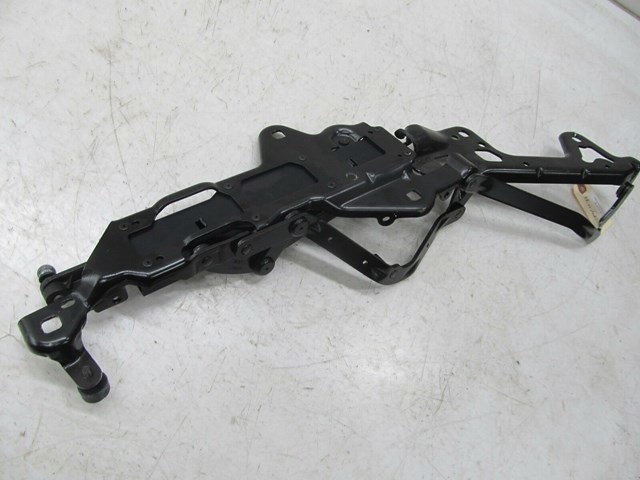 2006-2013 VOLVO C70 T5 OEM CONVERTIBLE RIGHT REAR DECK LID HINGE  LOCK BRACKET 