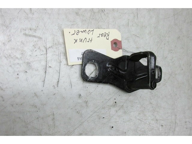 2005-2008 AUDI A6 C6 OEM REAR TRUNK LOWER CATCH LATCH 4F5827507    