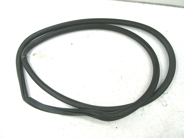 2013-2016 DODGE DART OEM RIGHT FRONT DOOR FRAME SURROUND WEATHERSTRIP SEAL