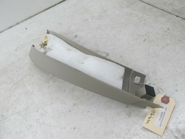 2007-2012 MERCEDES GL450 X164 OEM RIGHT REAR TRUNK HATCH UPPER TRIM A16474015707