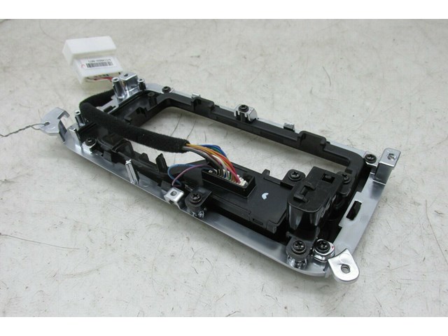 2014-2016 KIA CADENZA OEM FRONT CENTER GEAR INDICATOR TRIM 