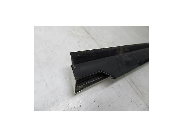 2009-2016 VOLKSWAGEN CC OEM RIGHT REAR DOOR EXTERIOR WEATHERSTRIP SEAL MOLDING