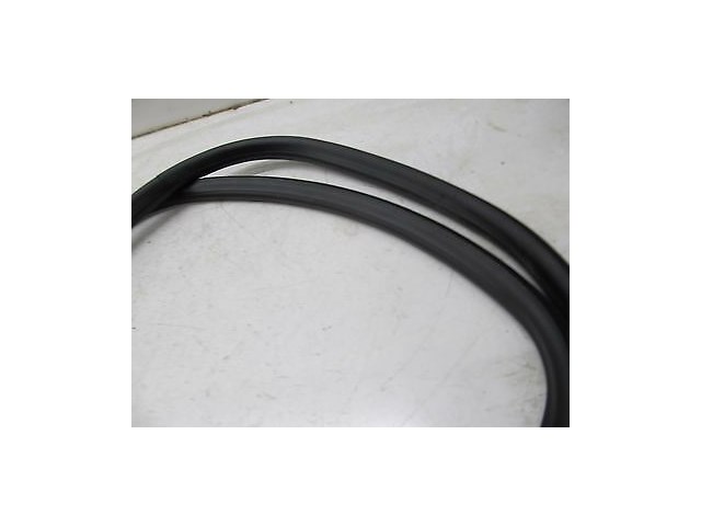2013-2016 CADILLAC SRX OEM RIGHT REAR PASSENGER DOOR WEATHERSTRIP SEAL