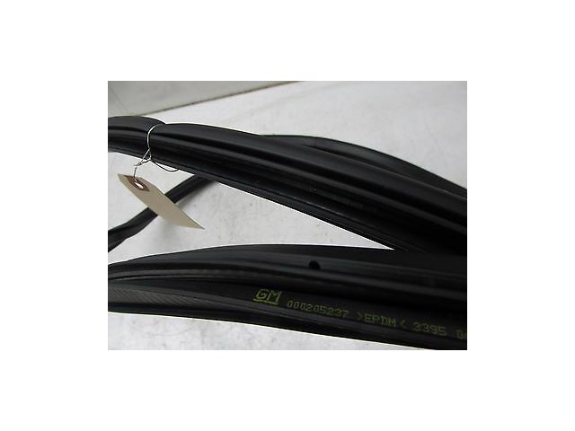 2013-2016 CADILLAC SRX OEM RIGHT REAR PASSENGER DOOR WEATHERSTRIP SEAL