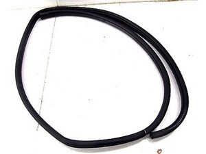 2011-2014 KIA OPTIMA SX OEM RIGHT REAR SIDE DOOR WEATHER TRIM STRIP