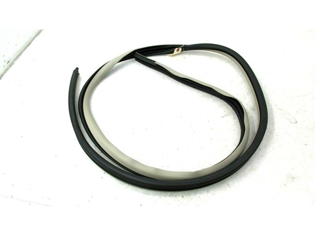 2011-2015 LINCOLN MKX OEM LEFT REAR DOOR ON BODY WEATHERSTRIP SEAL 