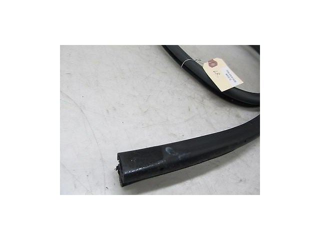 2006-2010 LEXUS IS250 XE20 OEM LEFT REAR DRIVER DOOR WEATHERSTRIP SEAL
