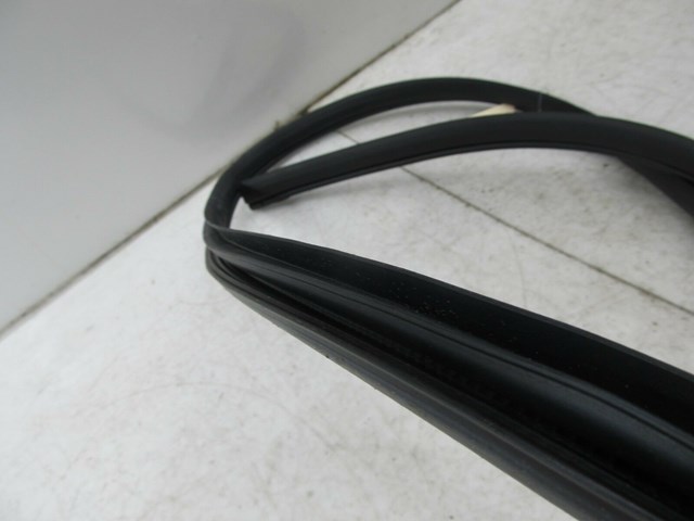 2010-2014 SUBARU IMPREZA WAGON OEM LEFT REAR DRIVER SIDE DOOR WEATHERSTRIP SEAL